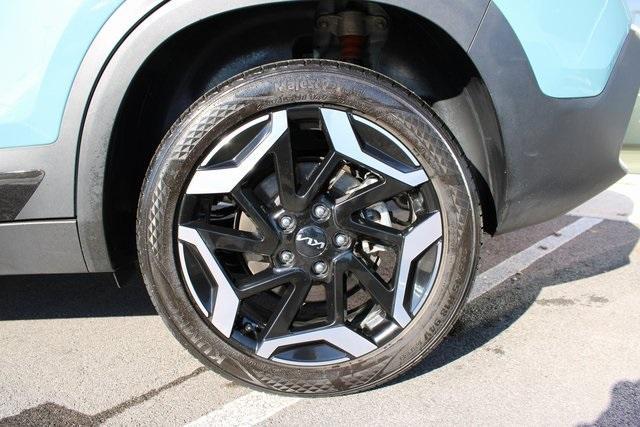 used 2025 Kia Seltos car, priced at $28,948