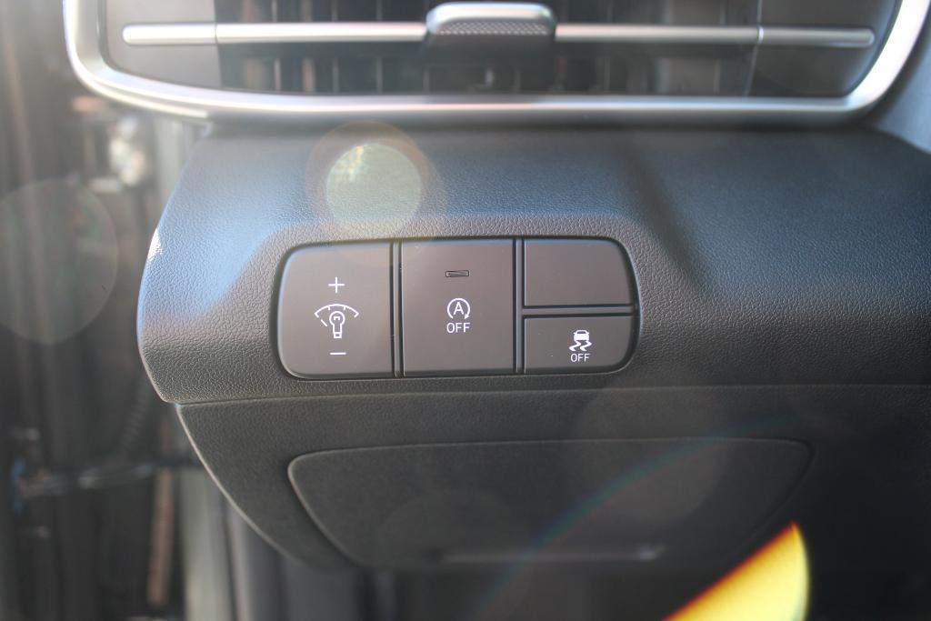 new 2025 Hyundai Elantra car, priced at $21,815