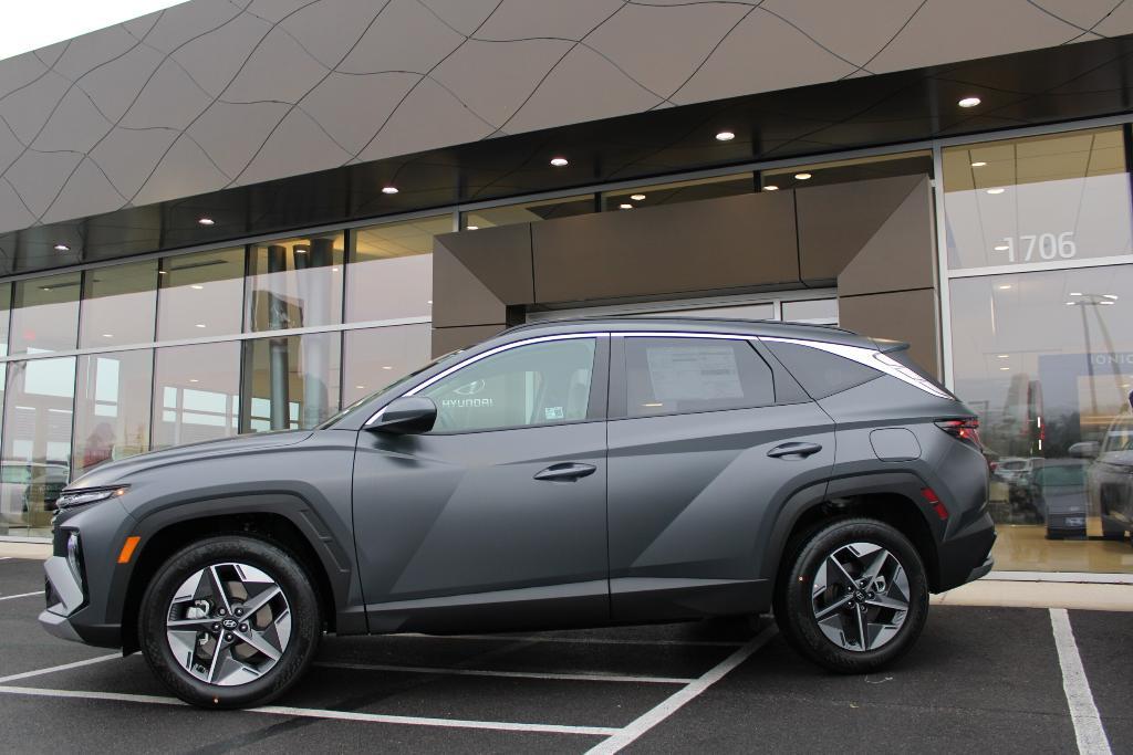 new 2025 Hyundai Tucson car, priced at $33,591