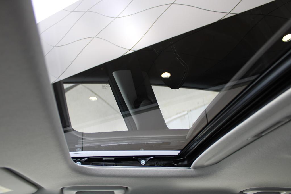 new 2025 Hyundai Venue car, priced at $23,603