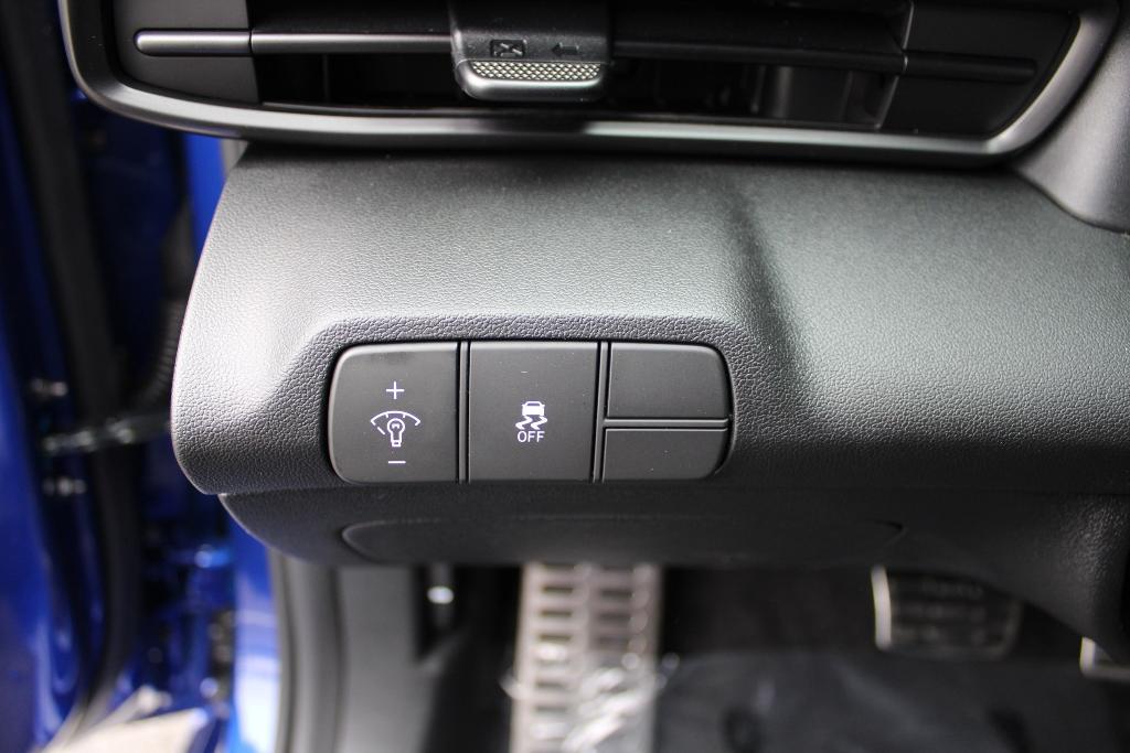 new 2025 Hyundai Elantra car, priced at $23,366