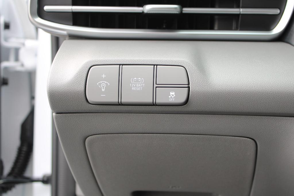 new 2025 Hyundai ELANTRA HEV car, priced at $25,803