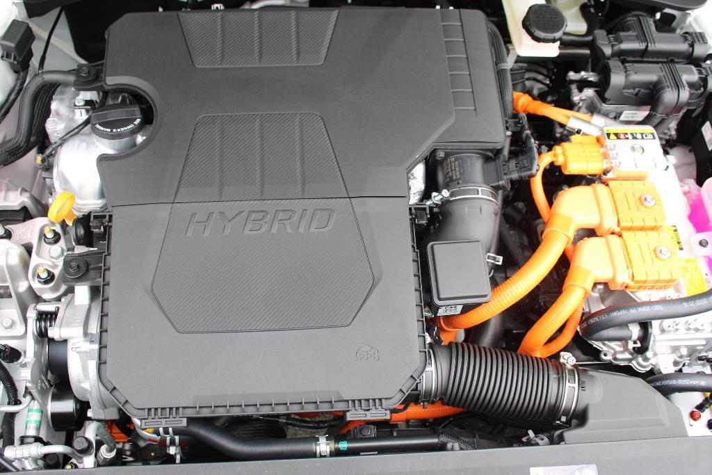 new 2025 Hyundai ELANTRA HEV car, priced at $25,803