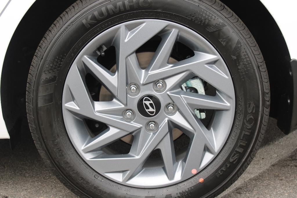 new 2025 Hyundai ELANTRA HEV car, priced at $25,803