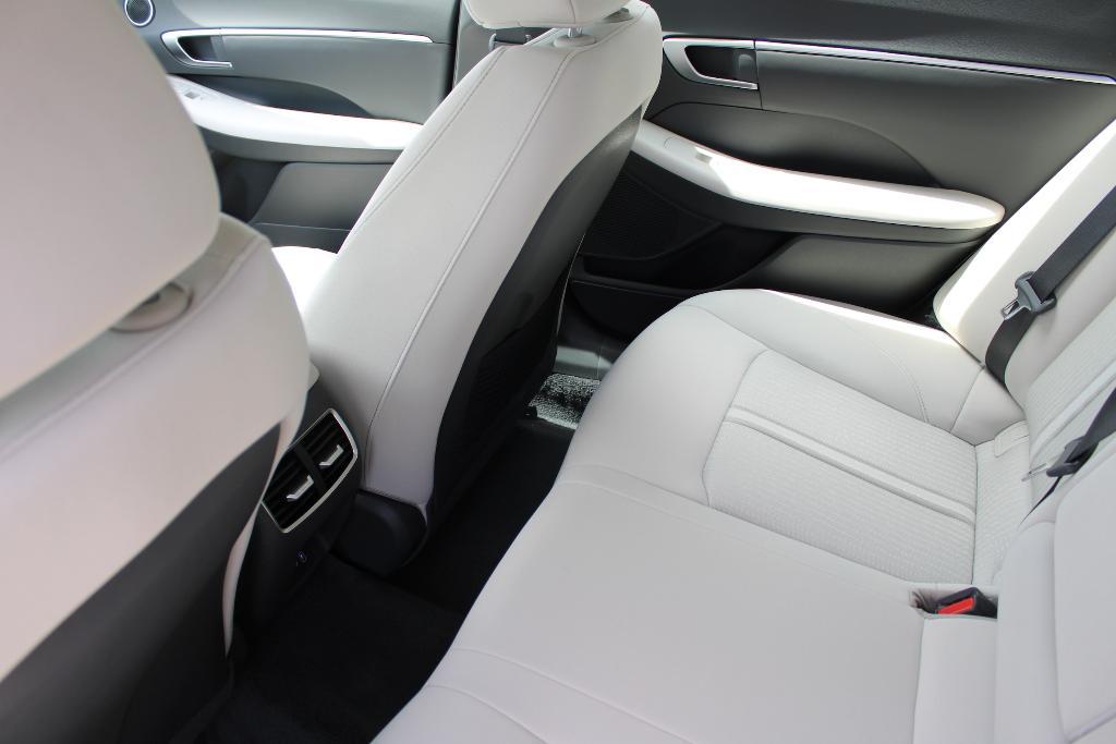 new 2025 Hyundai Sonata Hybrid car, priced at $31,774