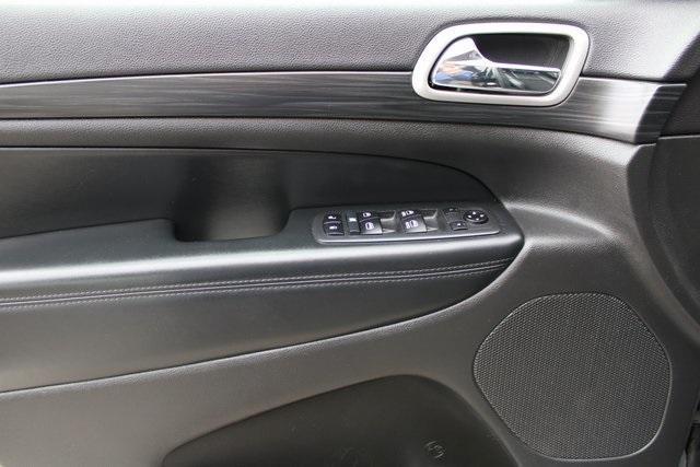 used 2020 Jeep Grand Cherokee car, priced at $23,524