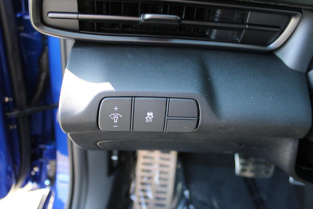 new 2025 Hyundai Elantra car, priced at $23,381