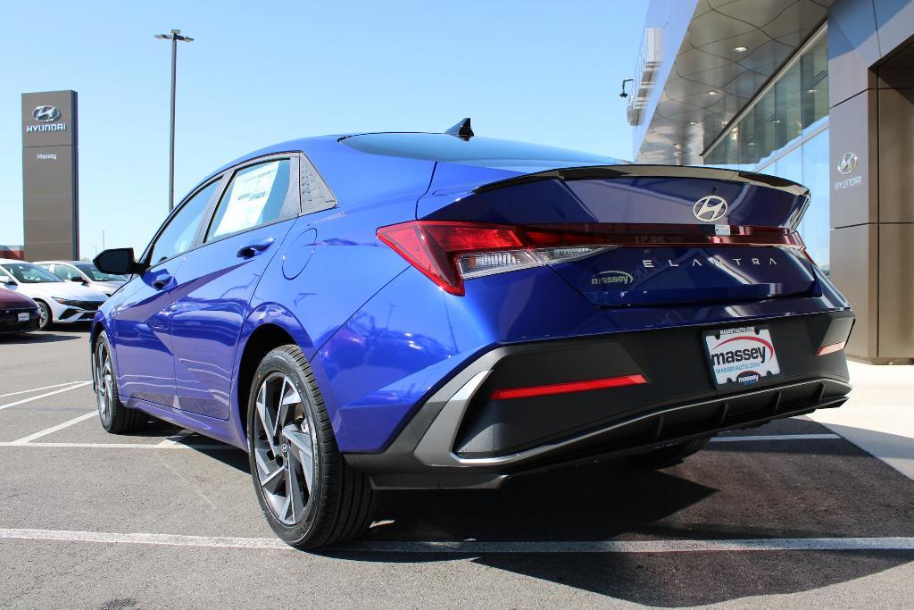 new 2025 Hyundai Elantra car, priced at $23,381