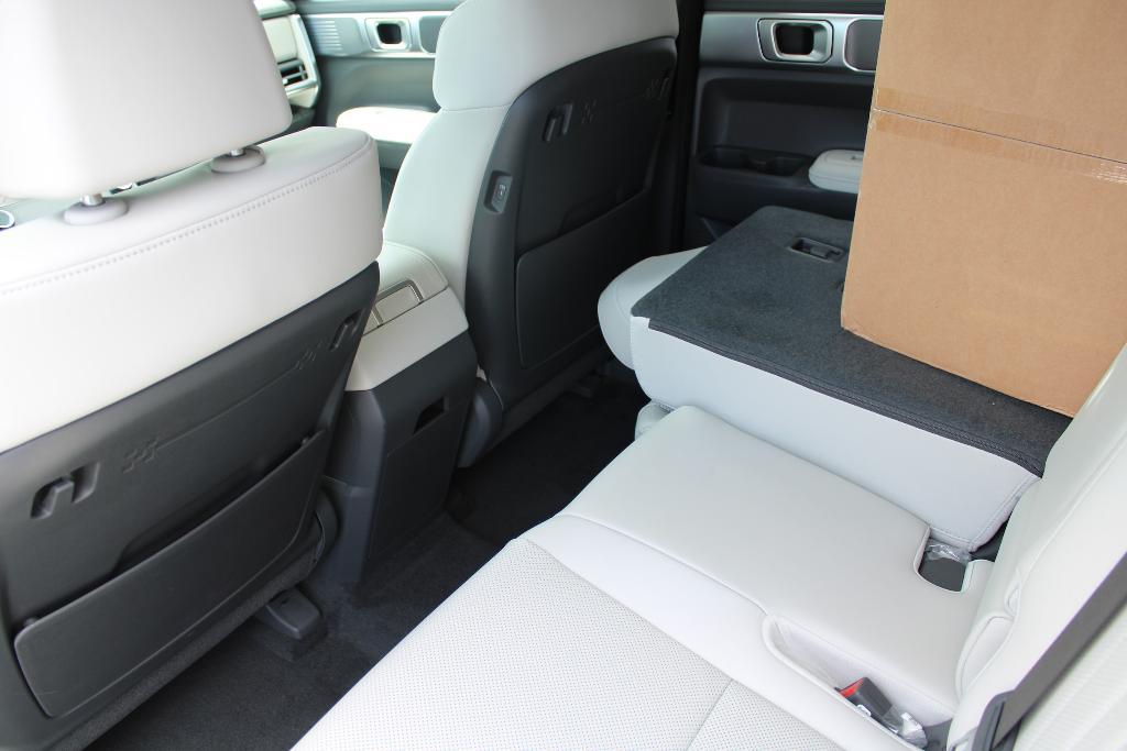 new 2025 Hyundai Santa Fe car, priced at $38,962