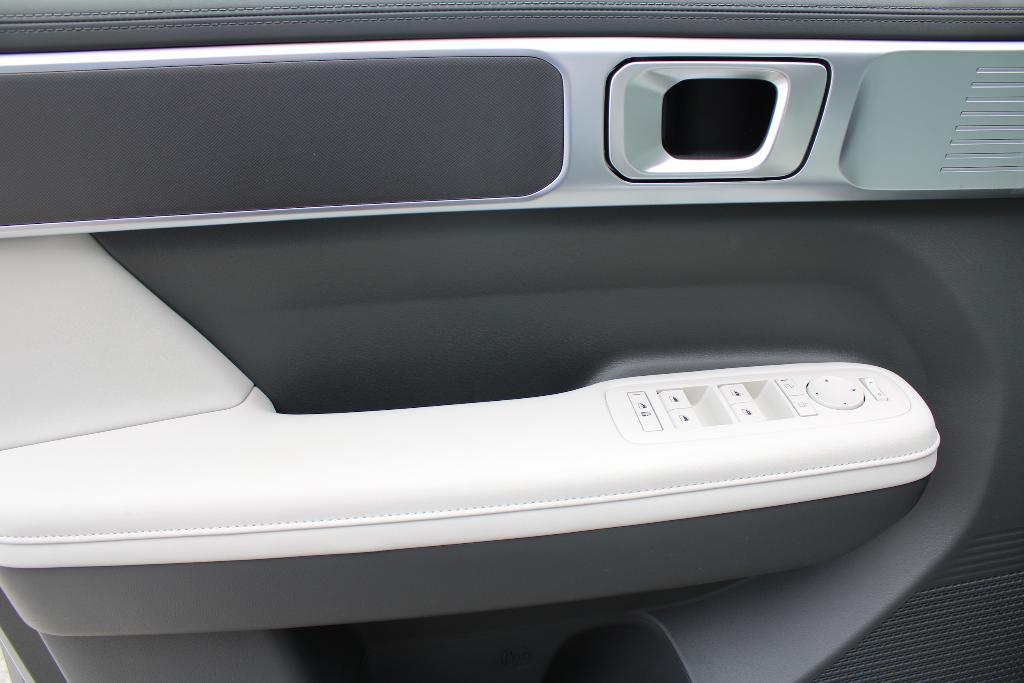 new 2025 Hyundai Santa Fe car, priced at $38,962