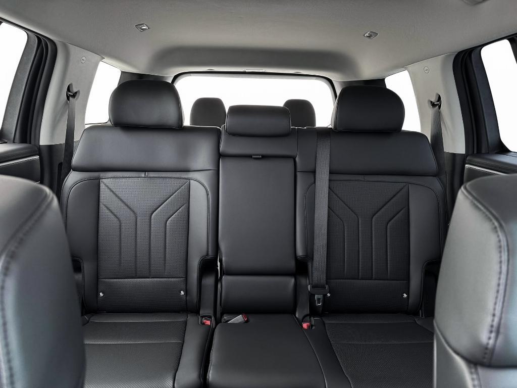new 2025 Hyundai SANTA FE HEV car, priced at $40,173