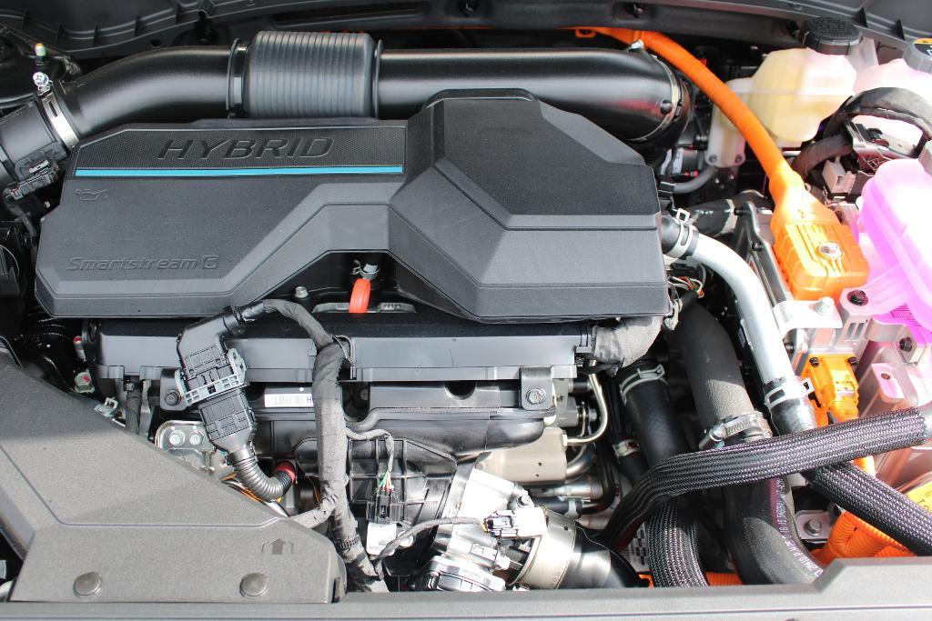 new 2025 Hyundai TUCSON Hybrid car, priced at $33,256