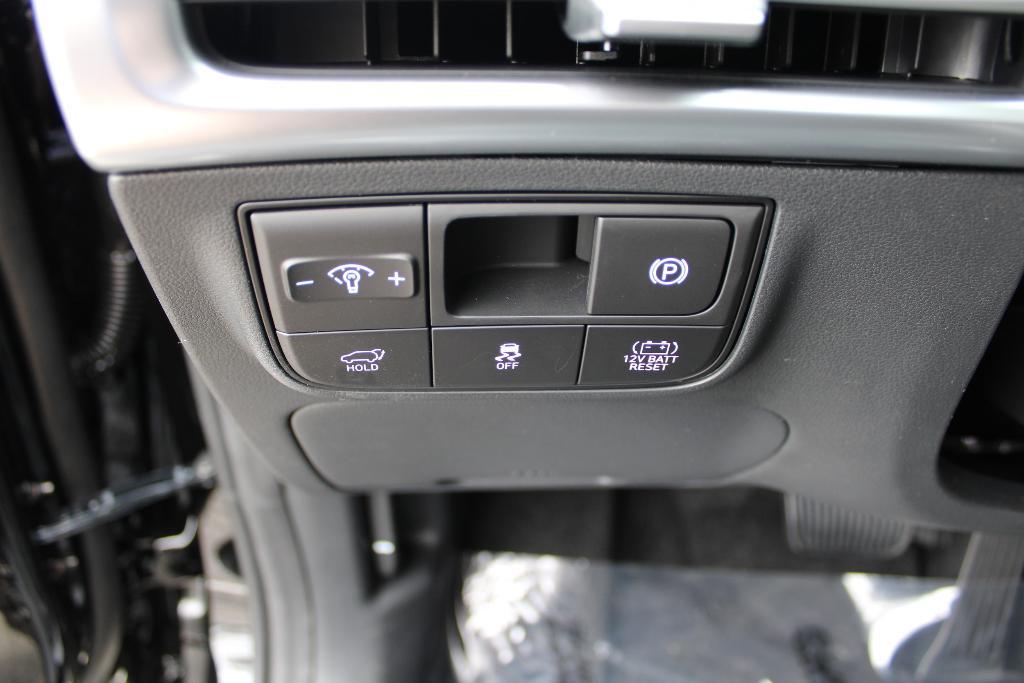 new 2025 Hyundai TUCSON Hybrid car, priced at $33,256