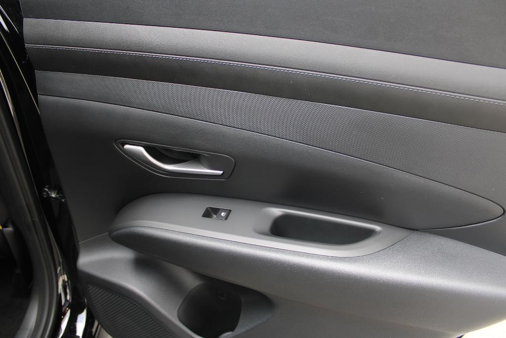 new 2025 Hyundai TUCSON Hybrid car, priced at $33,256