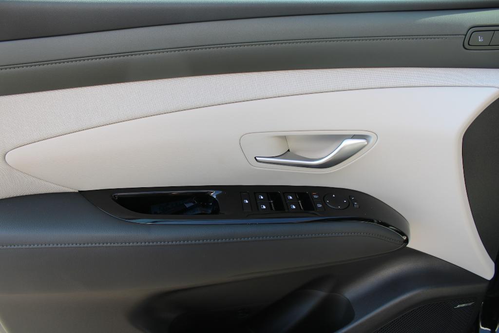 new 2025 Hyundai Tucson car, priced at $39,314