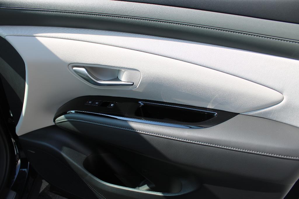 new 2025 Hyundai Tucson car, priced at $39,314