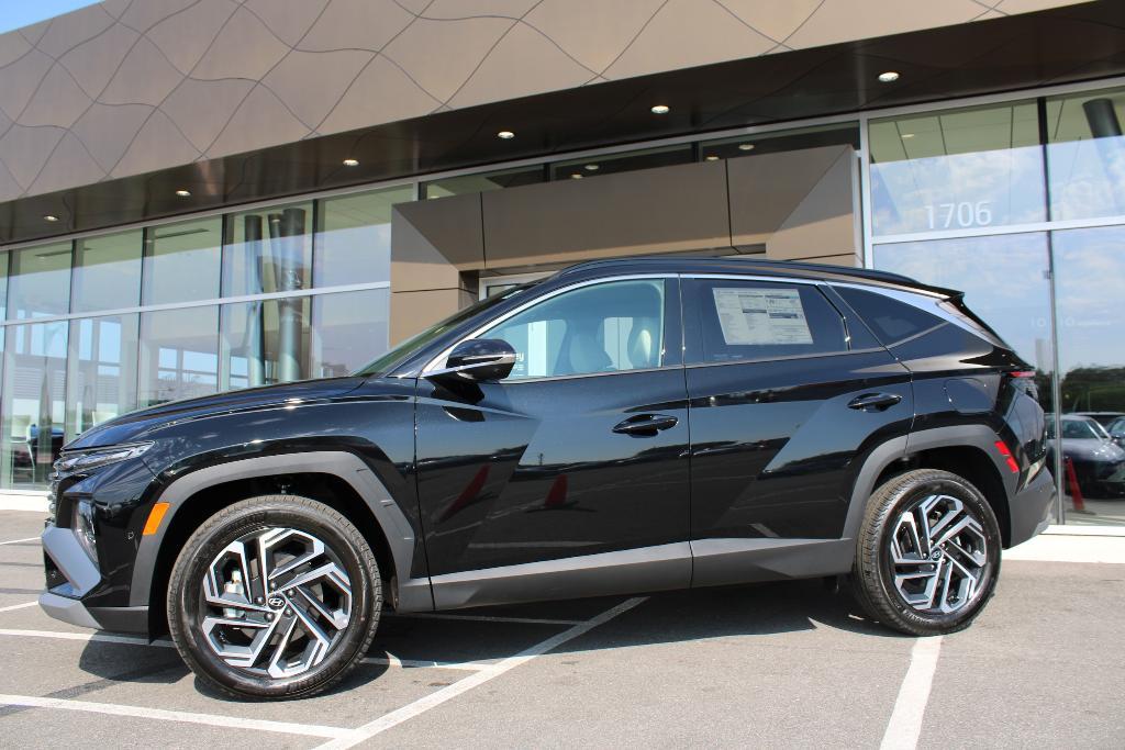 new 2025 Hyundai Tucson car, priced at $39,314