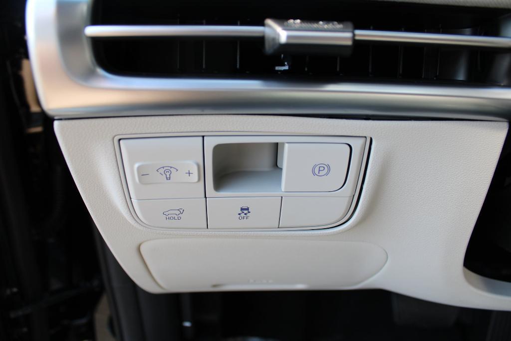 new 2025 Hyundai Tucson car, priced at $39,314