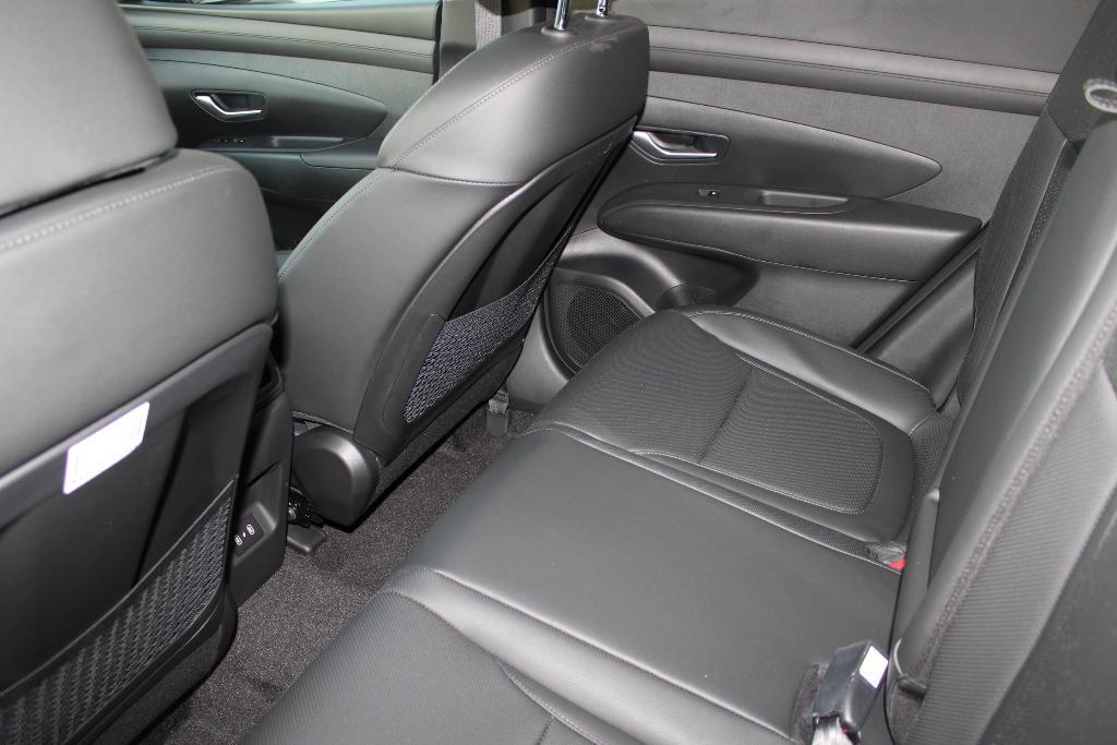 new 2025 Hyundai TUCSON Hybrid car, priced at $37,758