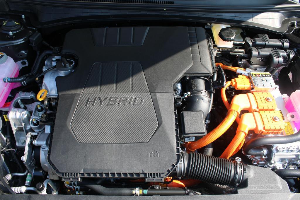 new 2025 Hyundai ELANTRA HEV car, priced at $25,303