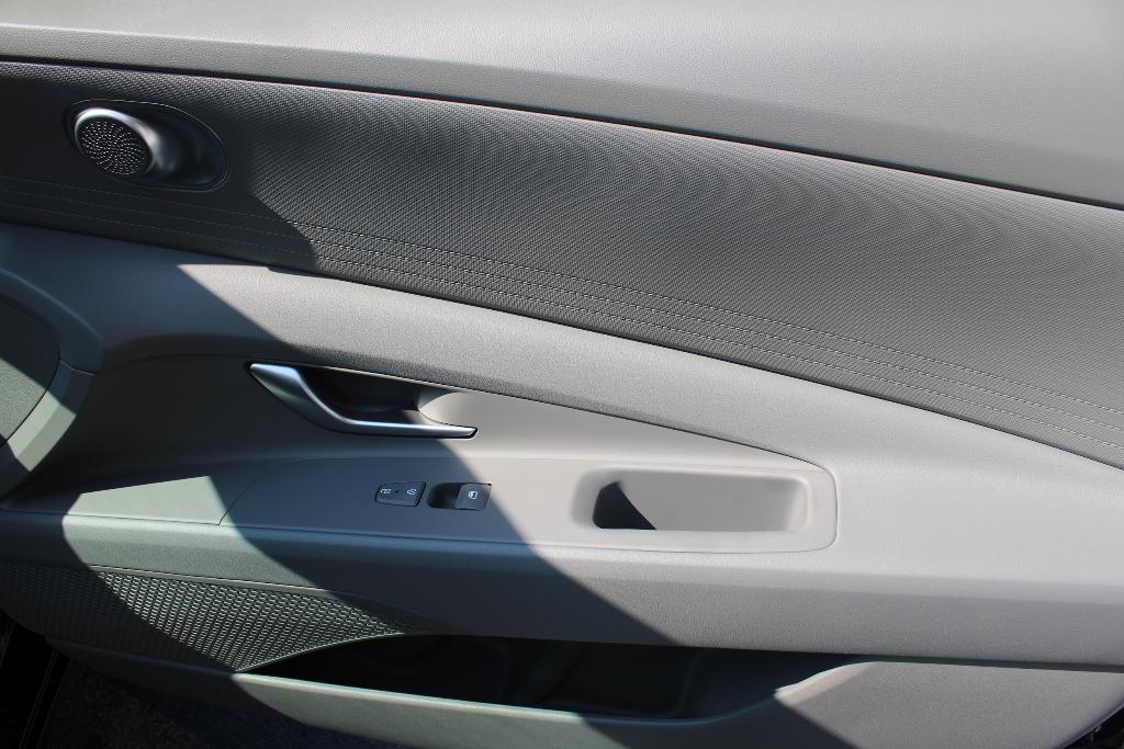 new 2025 Hyundai ELANTRA HEV car, priced at $25,303