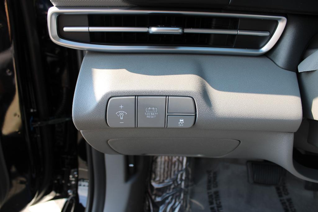 new 2025 Hyundai ELANTRA HEV car, priced at $25,303