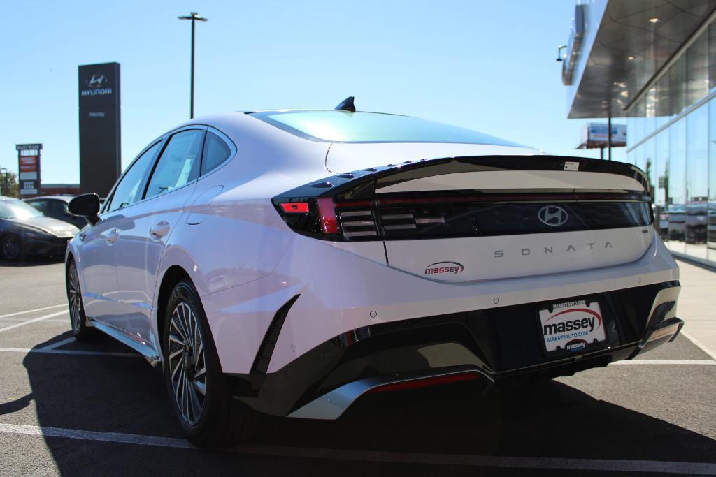 new 2024 Hyundai Sonata Hybrid car, priced at $36,906