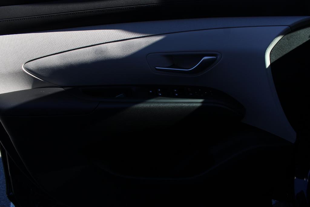 new 2025 Hyundai TUCSON Plug-In Hybrid car, priced at $39,576