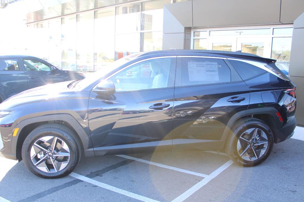 new 2025 Hyundai TUCSON Plug-In Hybrid car, priced at $39,576
