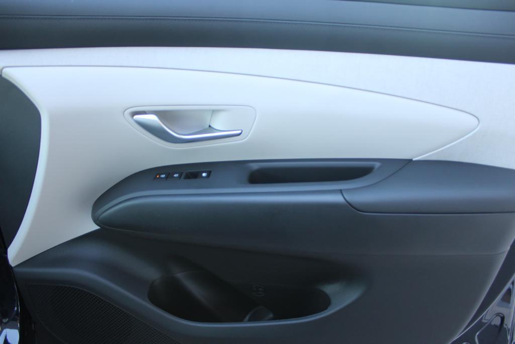 new 2025 Hyundai TUCSON Plug-In Hybrid car, priced at $39,576