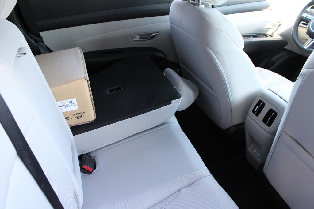 new 2025 Hyundai TUCSON Plug-In Hybrid car, priced at $39,576