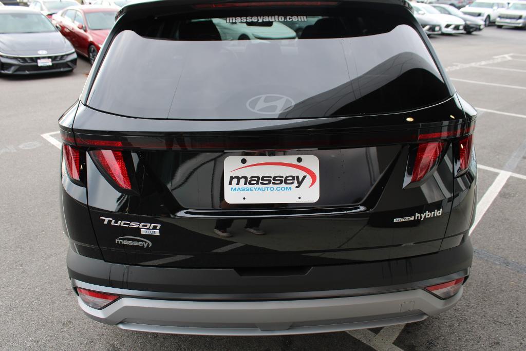 new 2025 Hyundai TUCSON Hybrid car, priced at $33,416