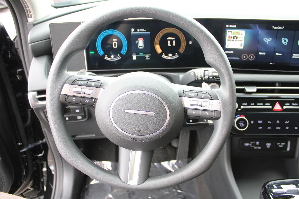 new 2025 Hyundai TUCSON Hybrid car, priced at $33,416