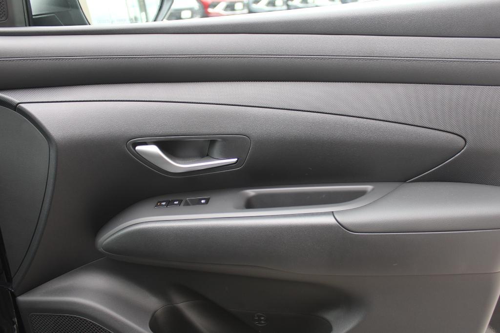 new 2025 Hyundai TUCSON Hybrid car, priced at $33,416