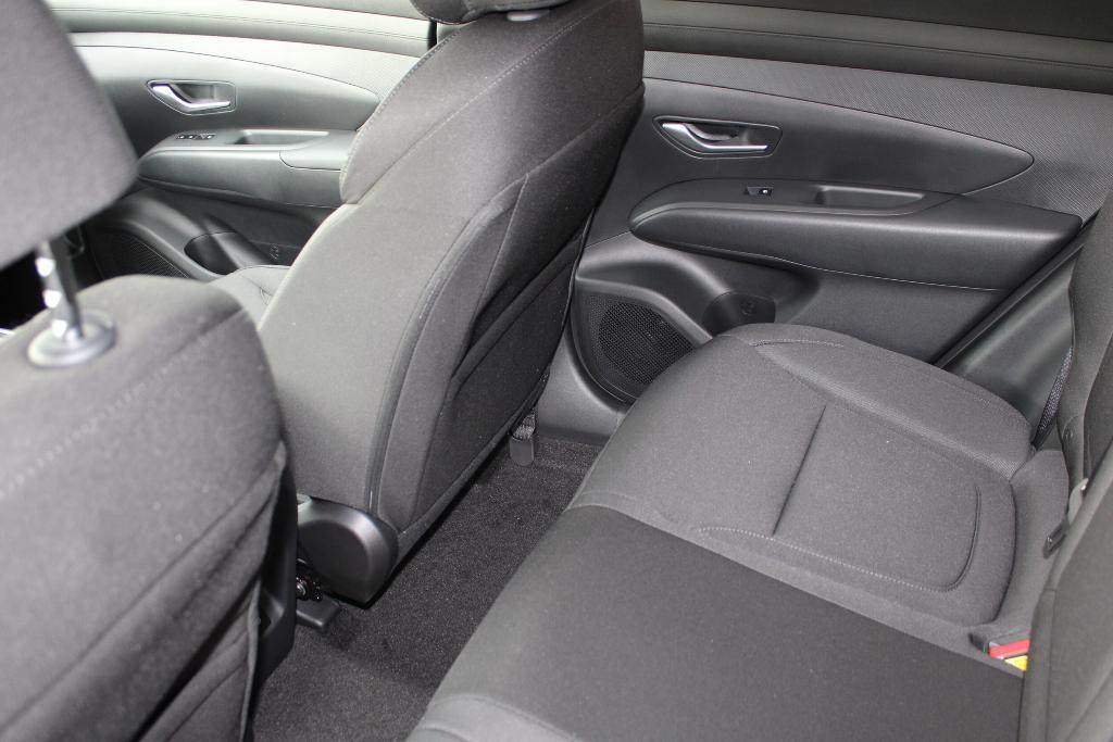 new 2025 Hyundai TUCSON Hybrid car, priced at $33,416