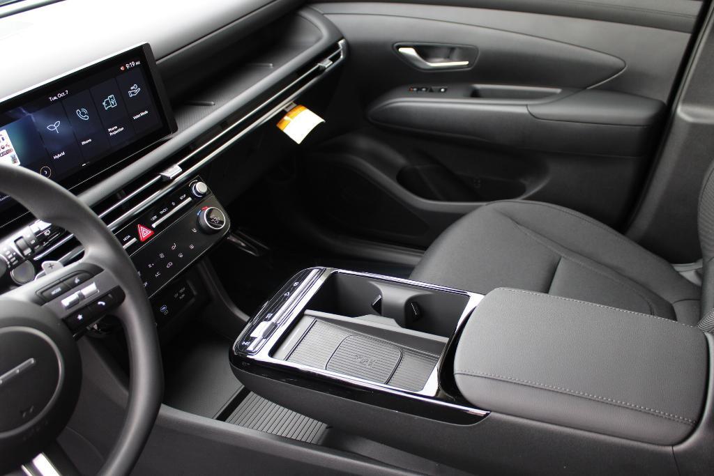 new 2025 Hyundai TUCSON Hybrid car, priced at $33,416