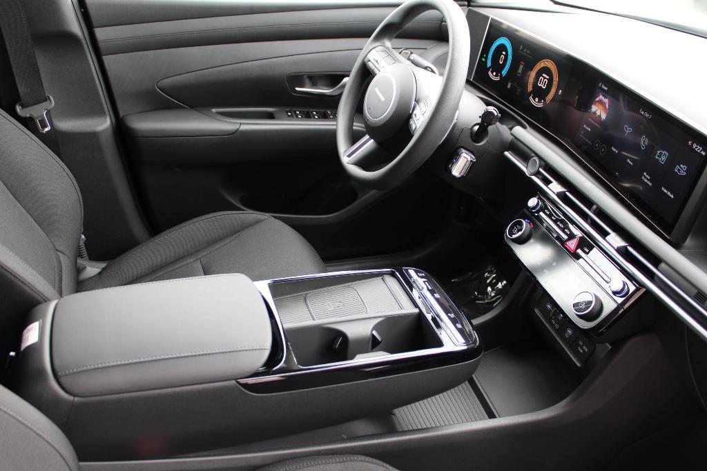 new 2025 Hyundai TUCSON Hybrid car, priced at $33,416