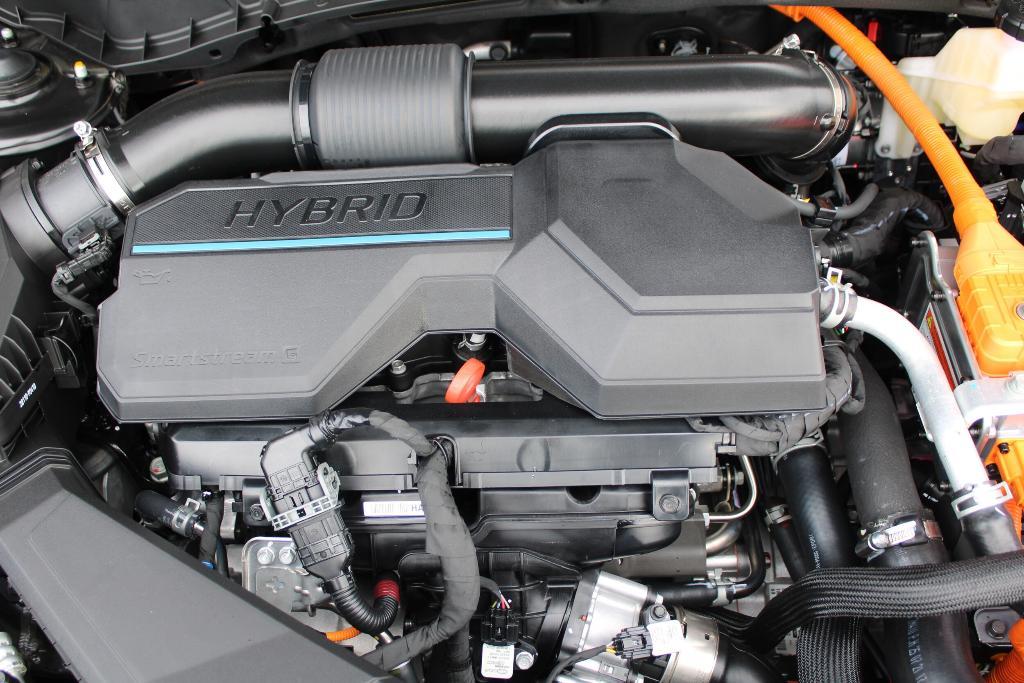 new 2025 Hyundai TUCSON Hybrid car, priced at $33,416