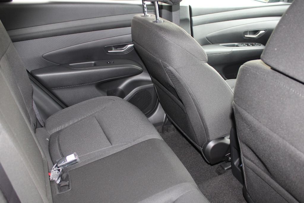 new 2025 Hyundai TUCSON Hybrid car, priced at $33,416
