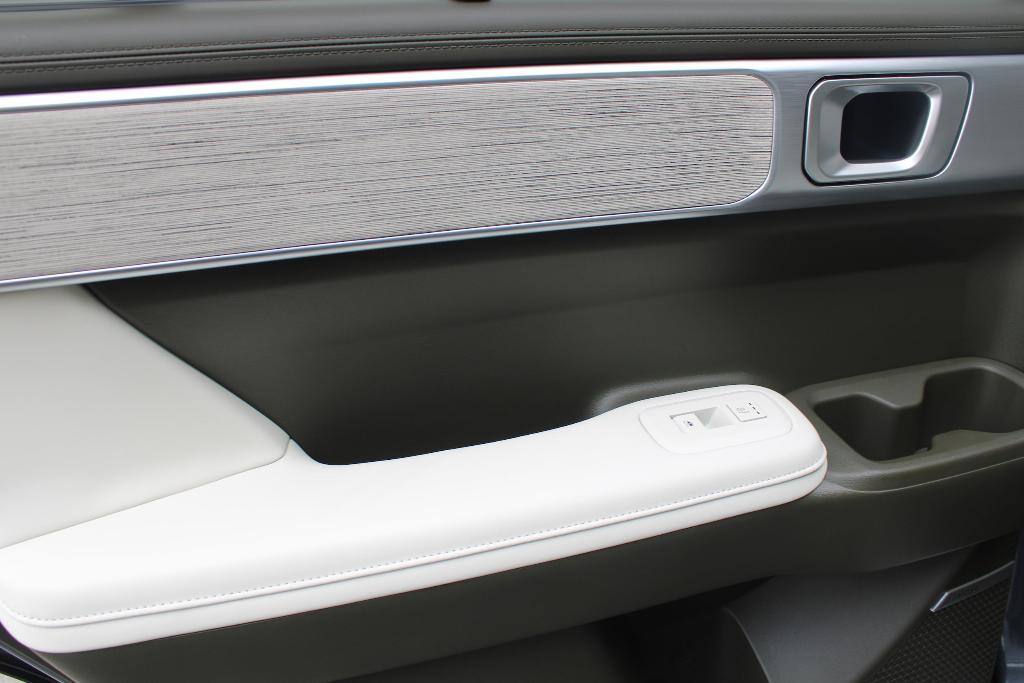 new 2025 Hyundai Santa Fe car, priced at $46,023