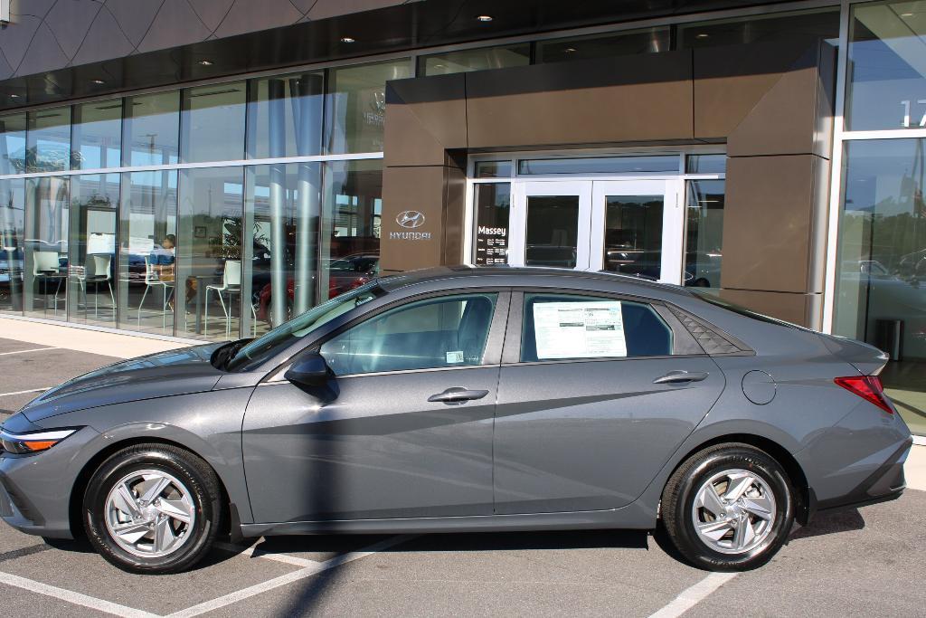 new 2025 Hyundai Elantra car, priced at $22,015