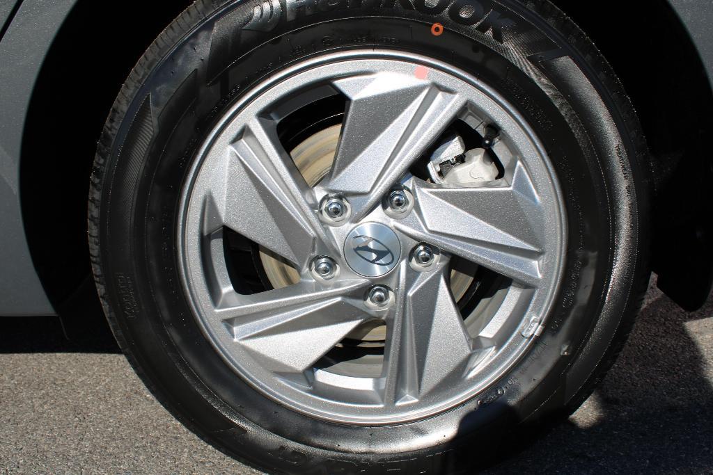 new 2025 Hyundai Elantra car, priced at $22,015