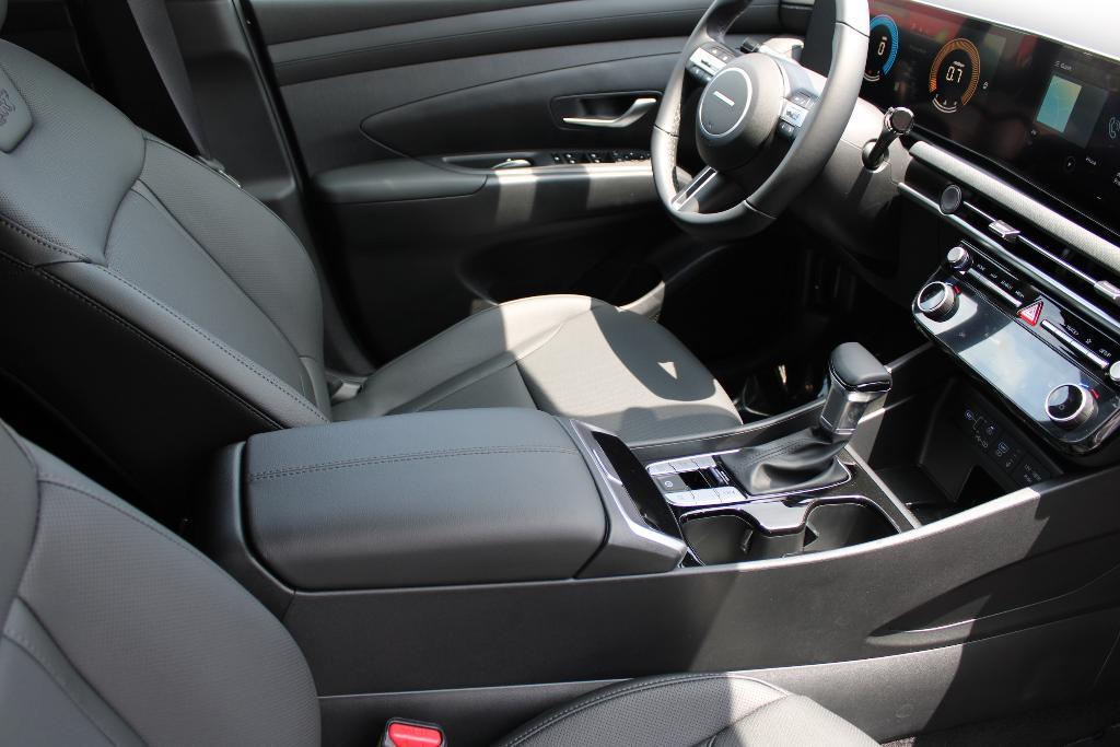 new 2025 Hyundai Tucson car, priced at $34,702