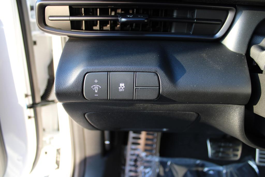 new 2025 Hyundai Elantra car, priced at $23,789