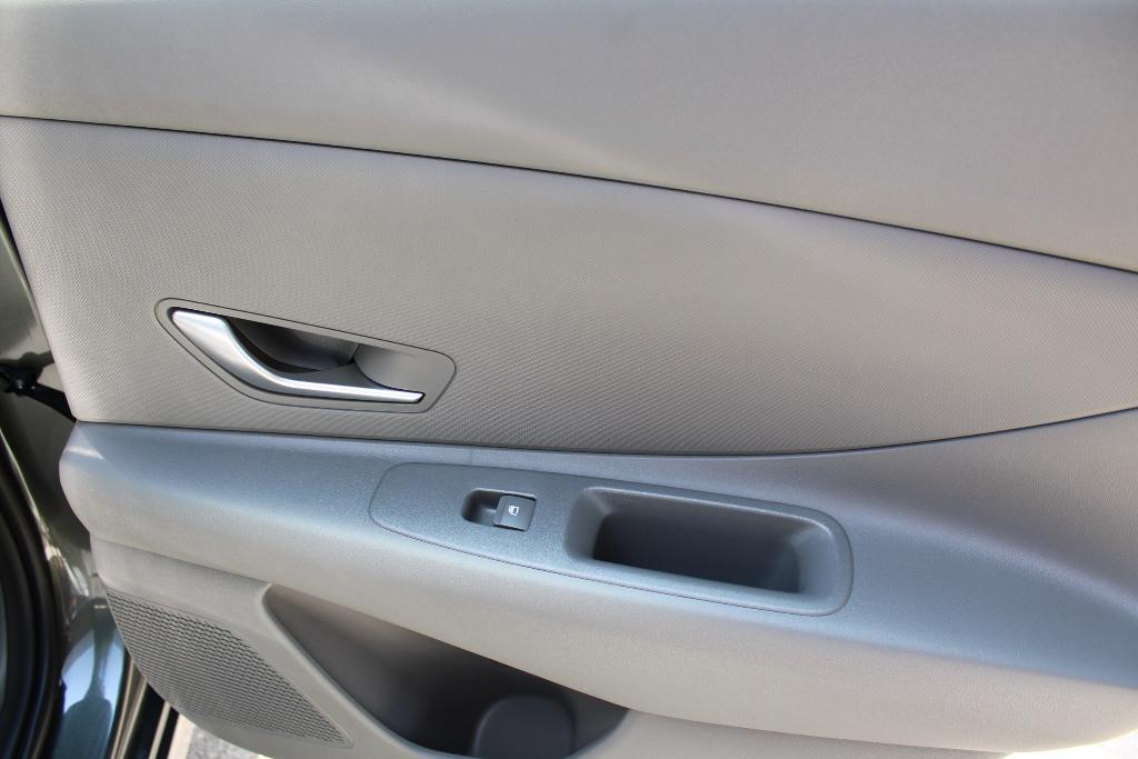 new 2025 Hyundai ELANTRA HEV car, priced at $25,548