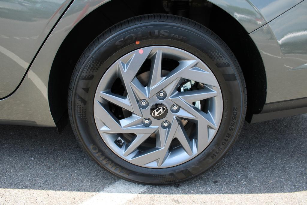 new 2025 Hyundai ELANTRA HEV car, priced at $25,548