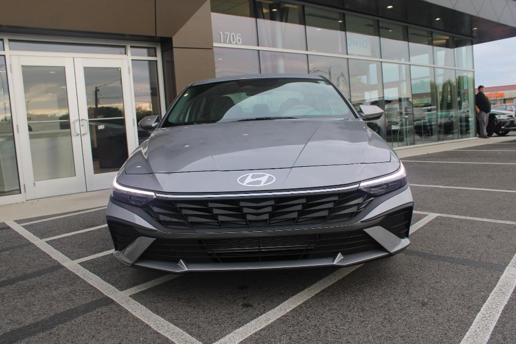 new 2025 Hyundai Elantra car, priced at $21,875