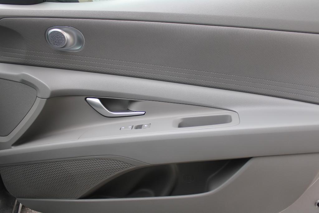new 2025 Hyundai Elantra car, priced at $21,875