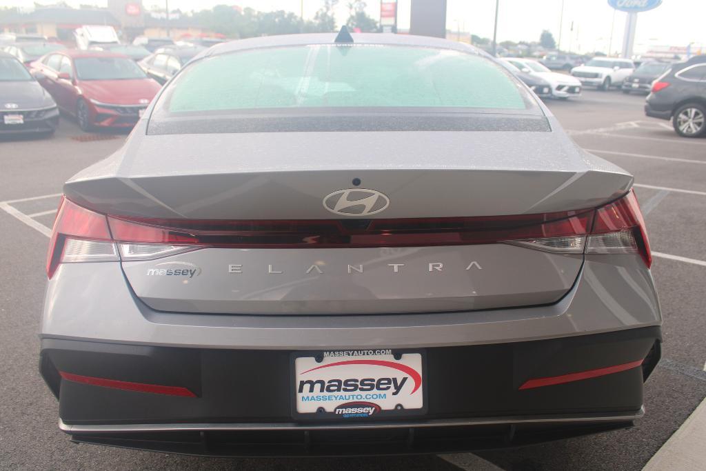 new 2025 Hyundai Elantra car, priced at $21,875