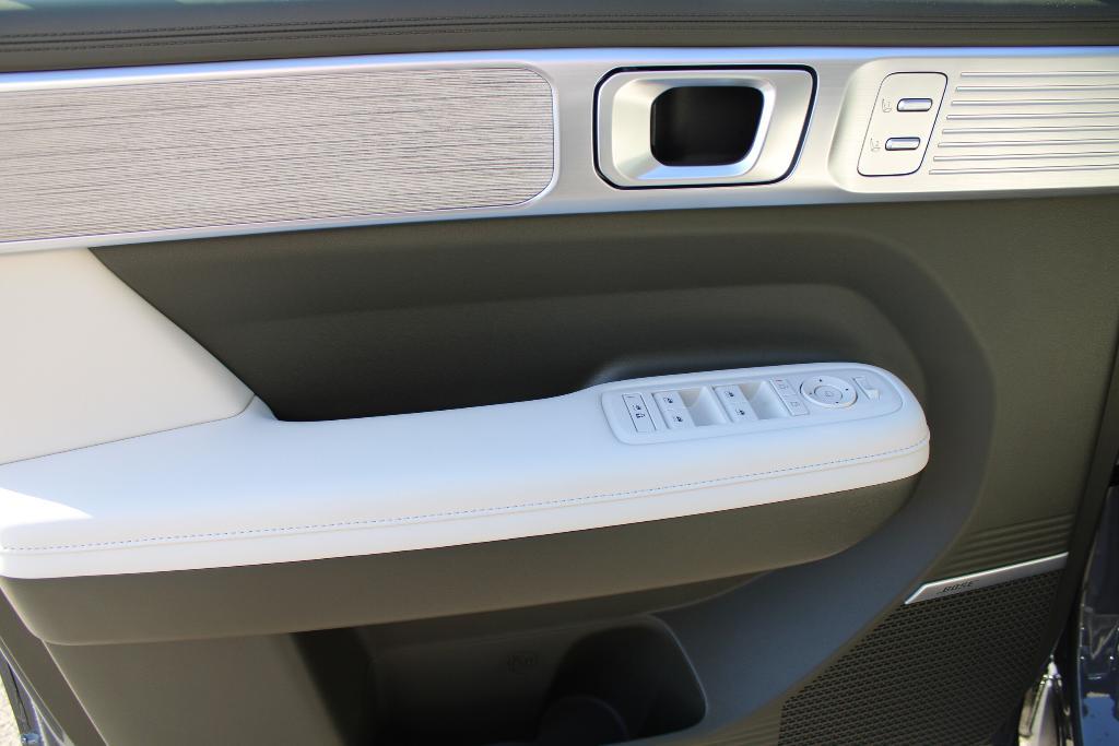 new 2025 Hyundai Santa Fe car, priced at $47,984